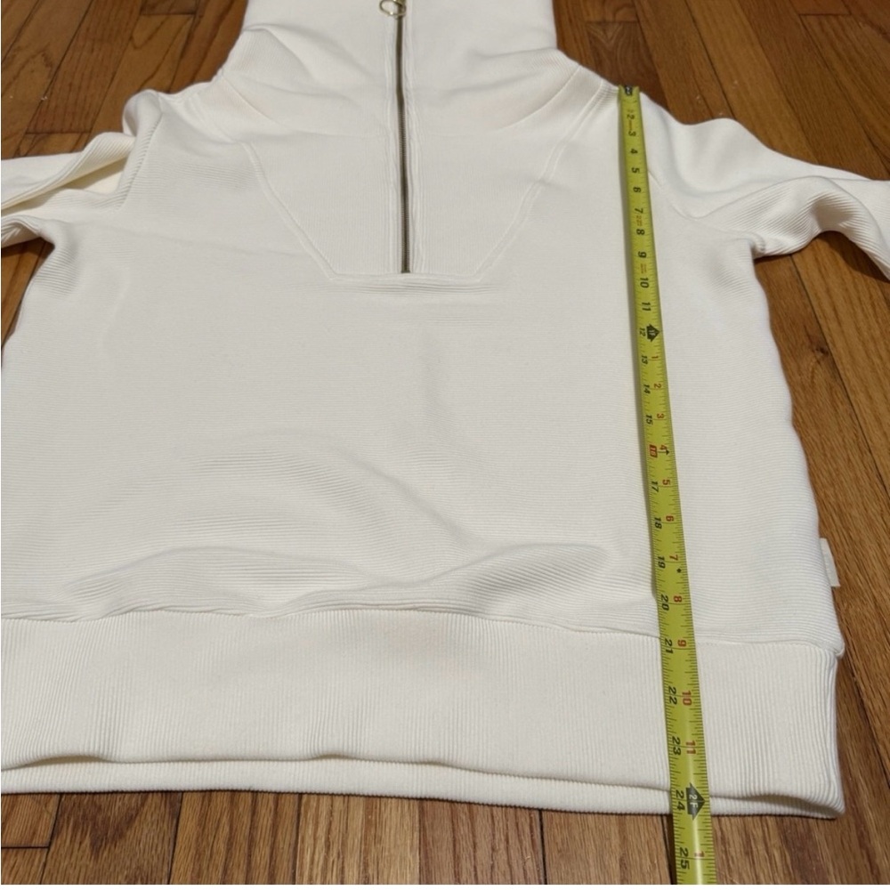 Varley Vine Off-White Sweater - Oversized! - Picture 6 of 8